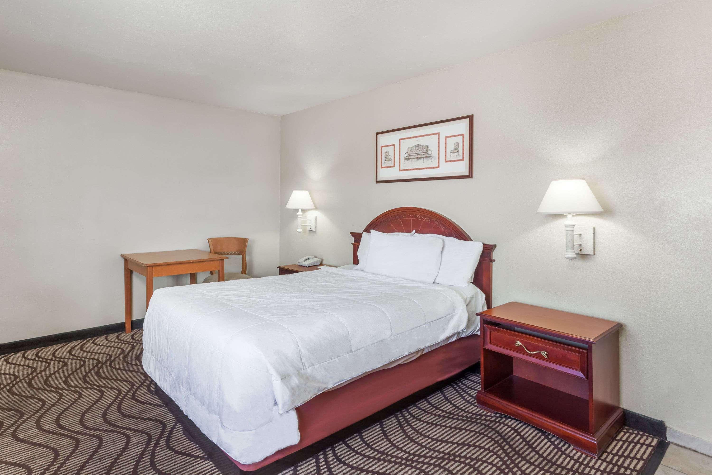 Travelodge By Wyndham Victorville Exterior foto